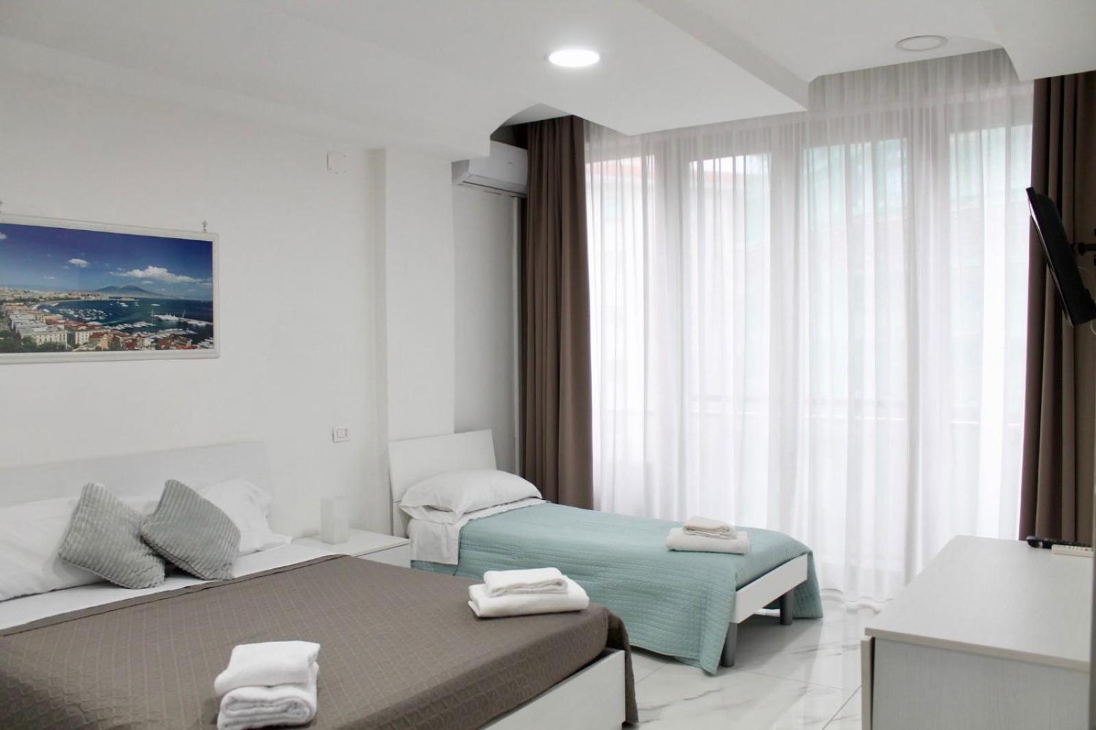 B&B Central Rooms 137 Neapol Zewnętrze zdjęcie