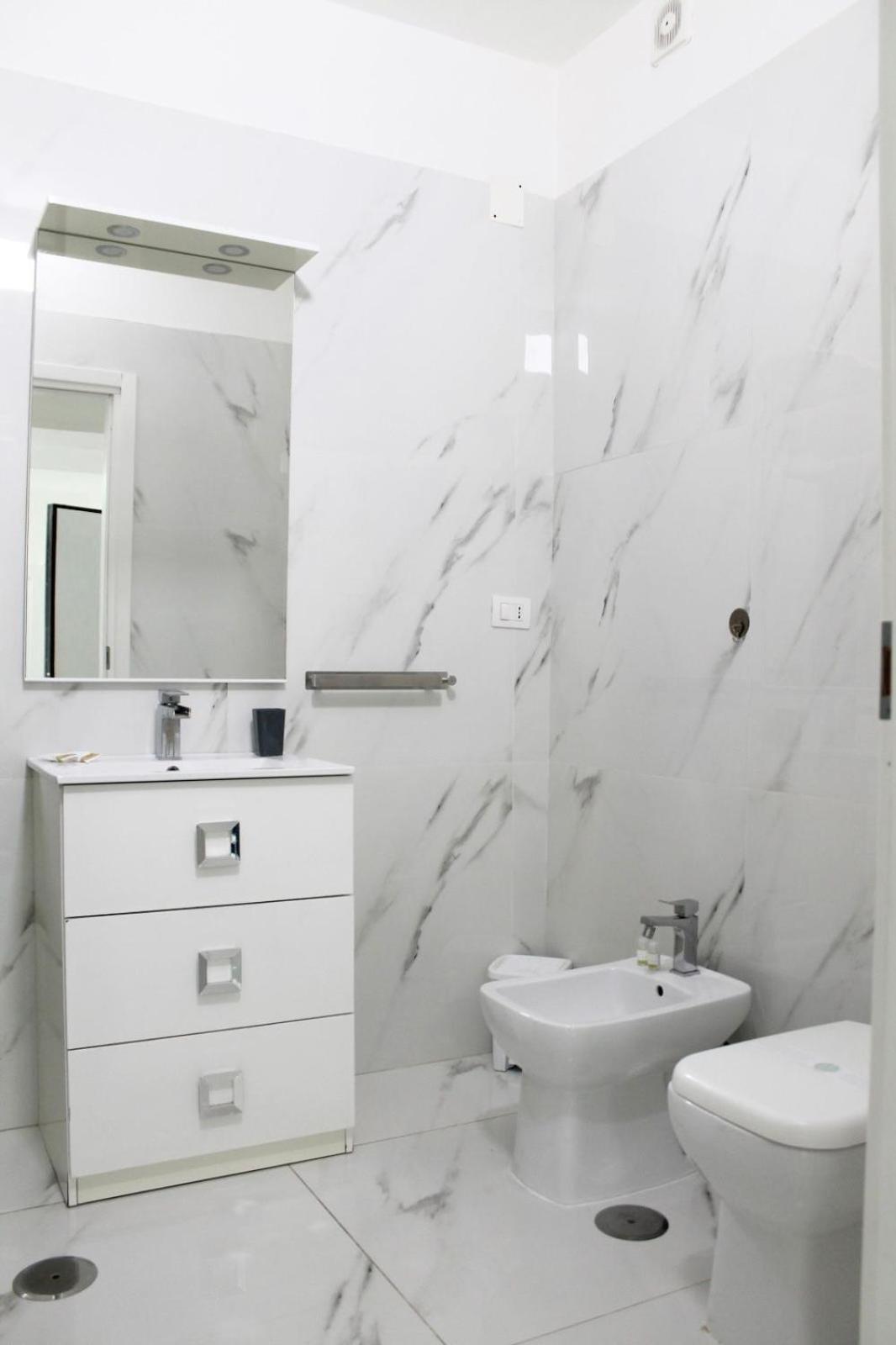 B&B Central Rooms 137 Neapol Zewnętrze zdjęcie
